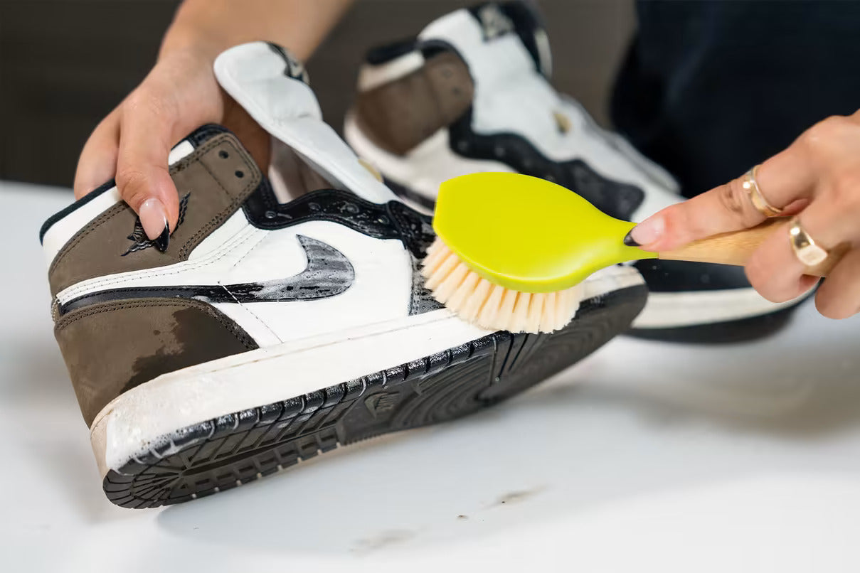 Jak udržet své tenisky jako nové: Ultimátní průvodce pro sneakerheady