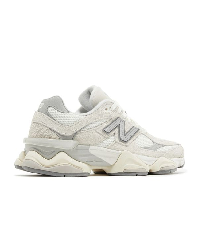 New Balance 9060 Moonbeam Sea Salt