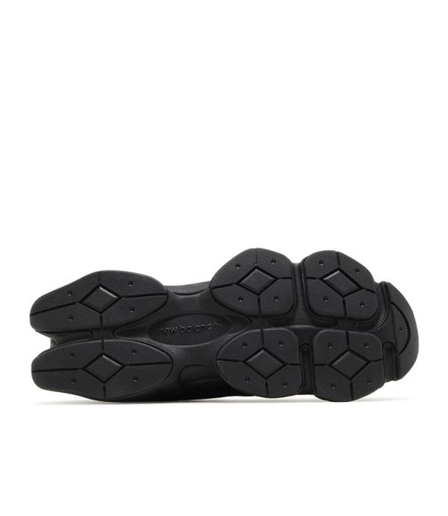 New Balance 9060 Triple Black