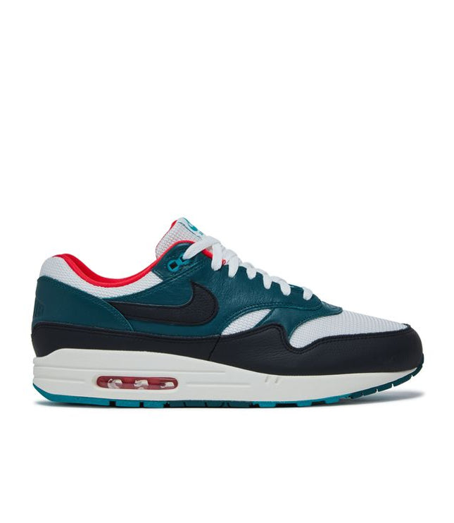 Nike Air Max 1 LeBron James Liverpool FC