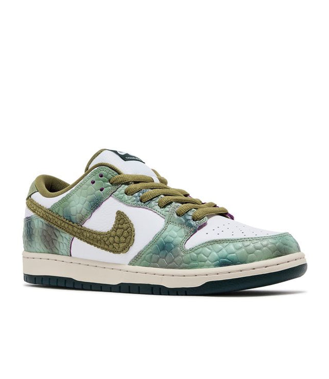 Nike SB Dunk Low Alexis Sablone Chameleon