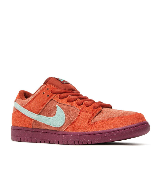 Nike SB Dunk Low Mystic Red Rosewood