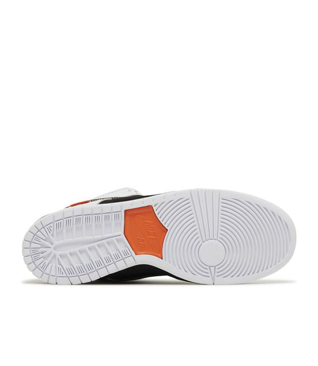 Nike SB Dunk Low Tightbooth